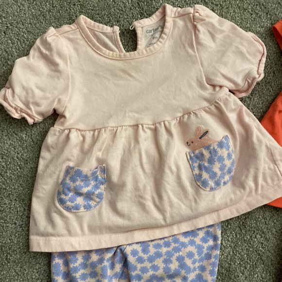 2 matching baby girl sets/ bundle of 2 outfits pant with matching tops - Picture 3 of 7